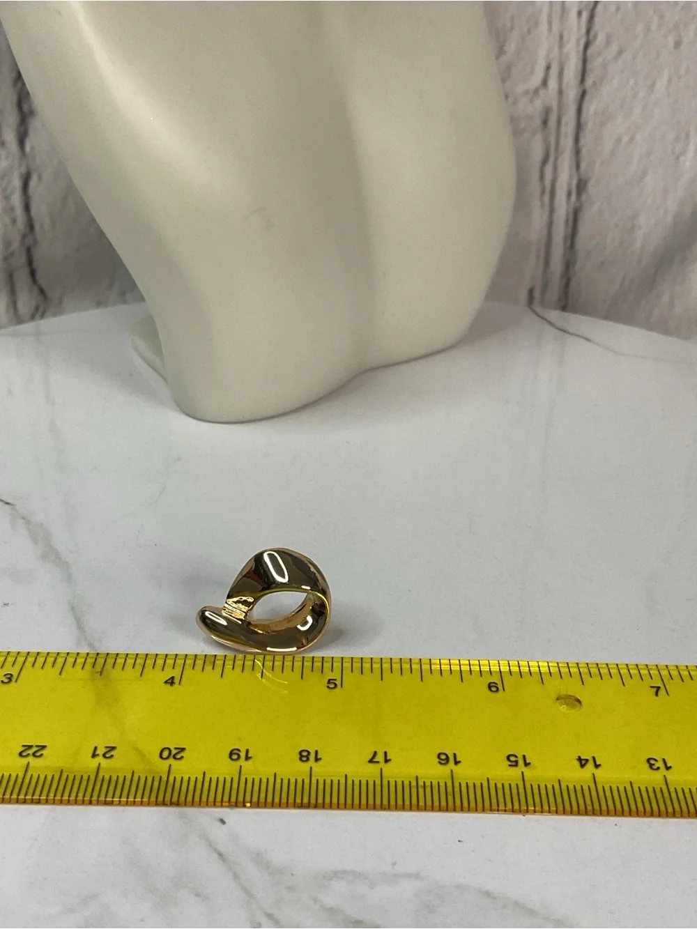 🌟🌟 Anne Klein Shiny Gold Twisted Earrings